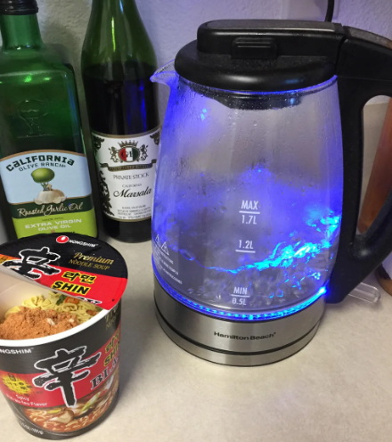 Cook Ramen in Electric Kettle_1 Cook Ramen in Electric Kettle_1