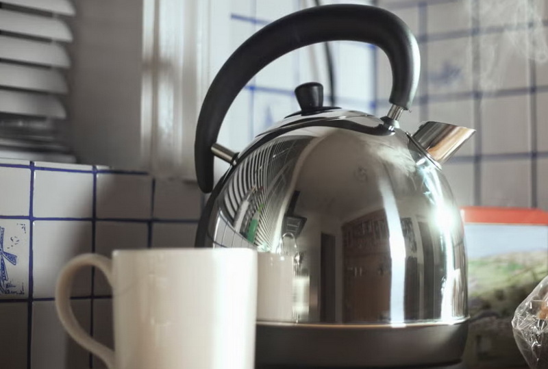 Remove White Residue From Electric Kettle_1