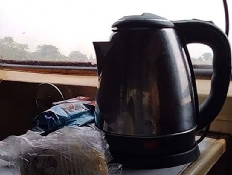 Use Electric Kettle in Train_2