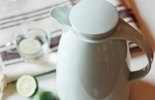 Reset An Electric Kettle_1.jpg