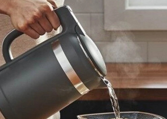Electric Kettle_02.jpg