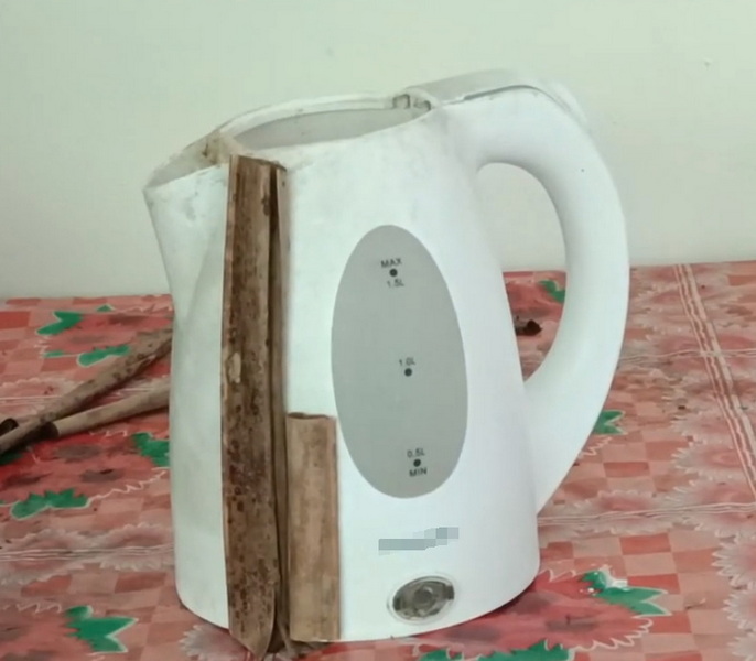 Broken Electric Kettle_6