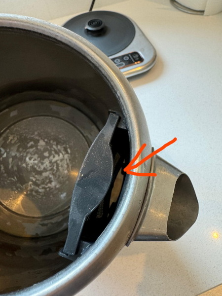 Remove White Residue From Electric Kettle_3