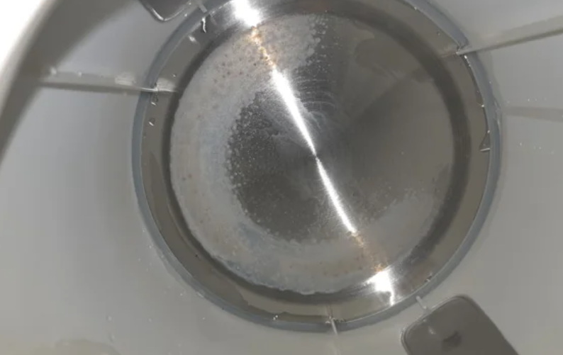 Remove Filter in Electric Kettle_1.jpg