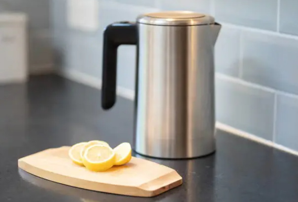 Remove Limescale Deposits From An Ovente Electric Kettle_3.jpg