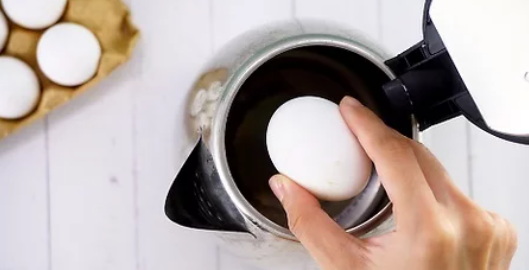 Make Hard Boiled Eggs in An Electric Kettle_3
