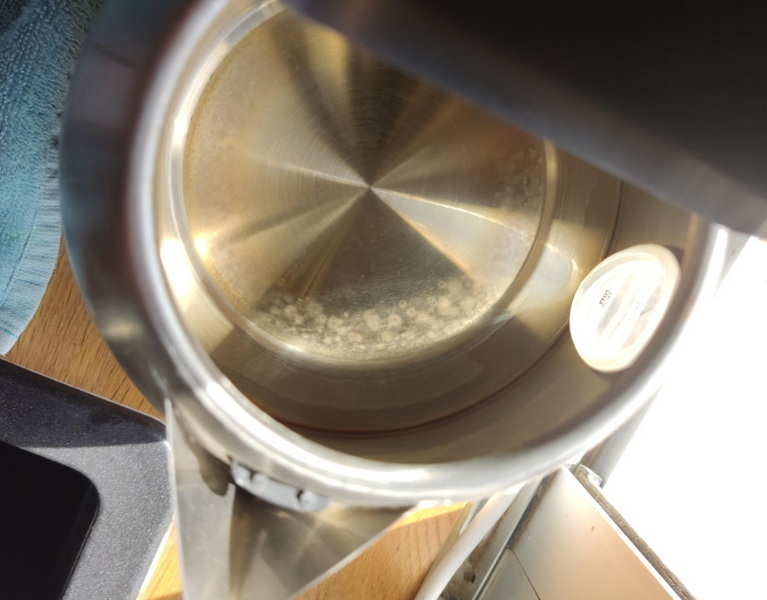 Electric Kettle_1.jpg
