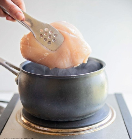 Boil Chicken Breast in Electric Kettle_3