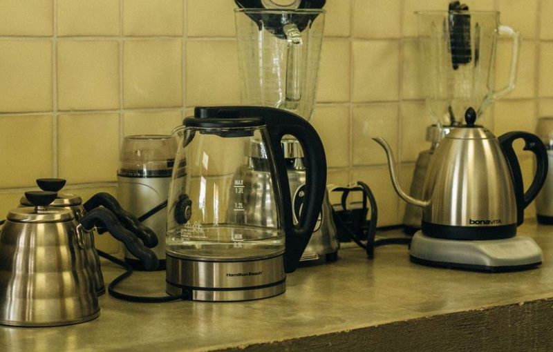 Remove Limescale Deposits From An Electric Kettle_2