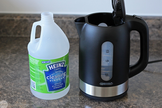 Clean Electric Kettle_2.jpg