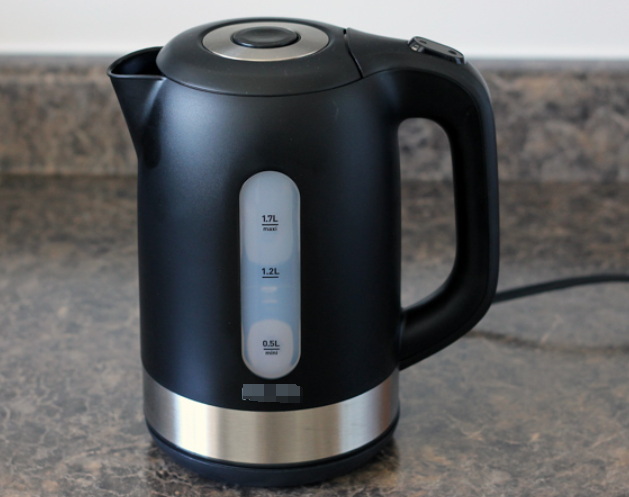 Clean Electric Kettle_02.jpg