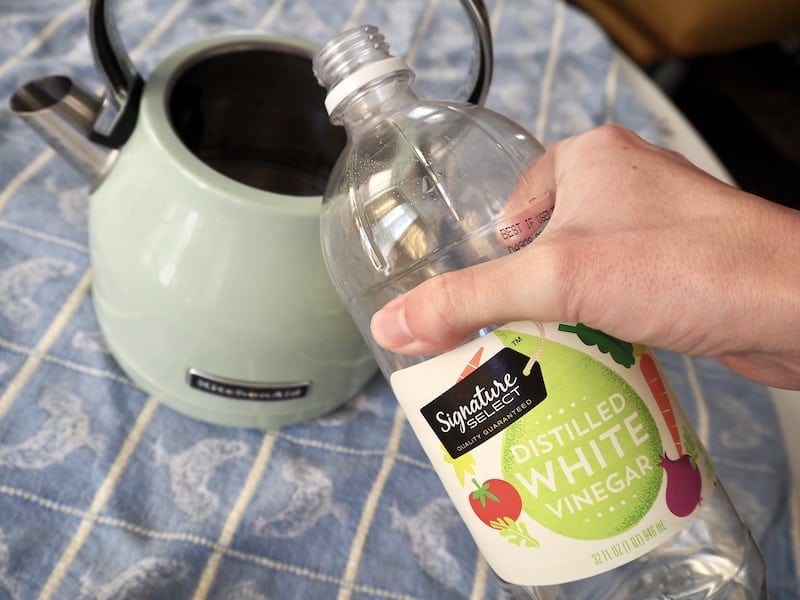 How To Clean An Electric Tea Kettle with Vinegar? - YONGKENG