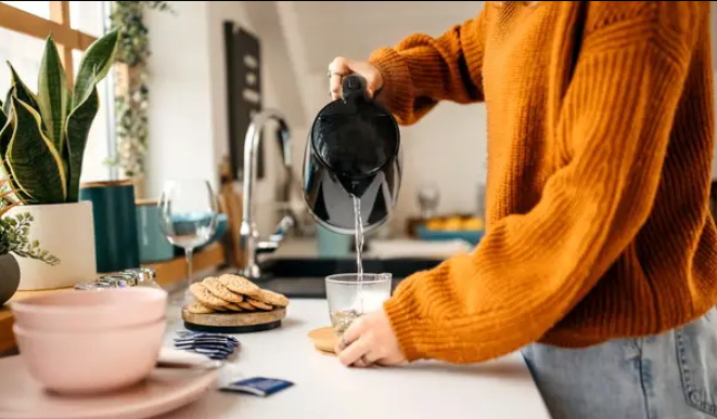 Retirez les dépôts minéraux de l'électricité Kettle_3.jpg