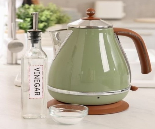Clean Electric Kettle_13.jpg