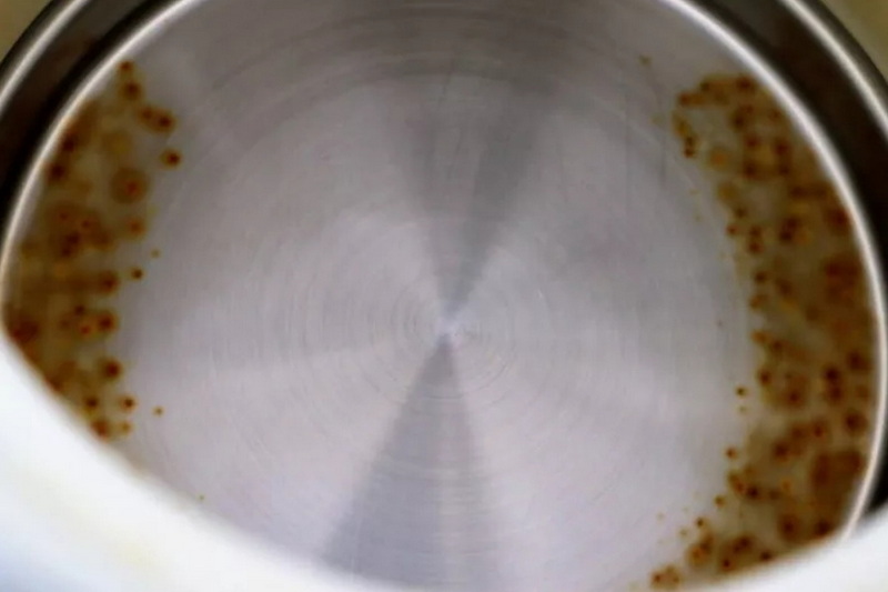 Remove Rust From Electric Water Kettle_2.jpg
