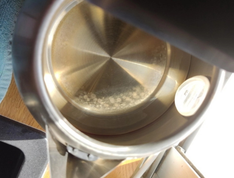 Use Clr To Clean An Electric Kettle_3.jpg