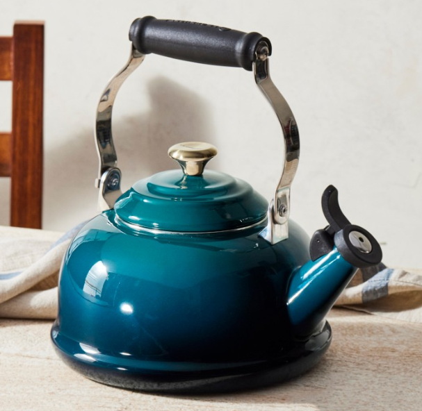 Le Creuset Electric Kettles_1.jpg