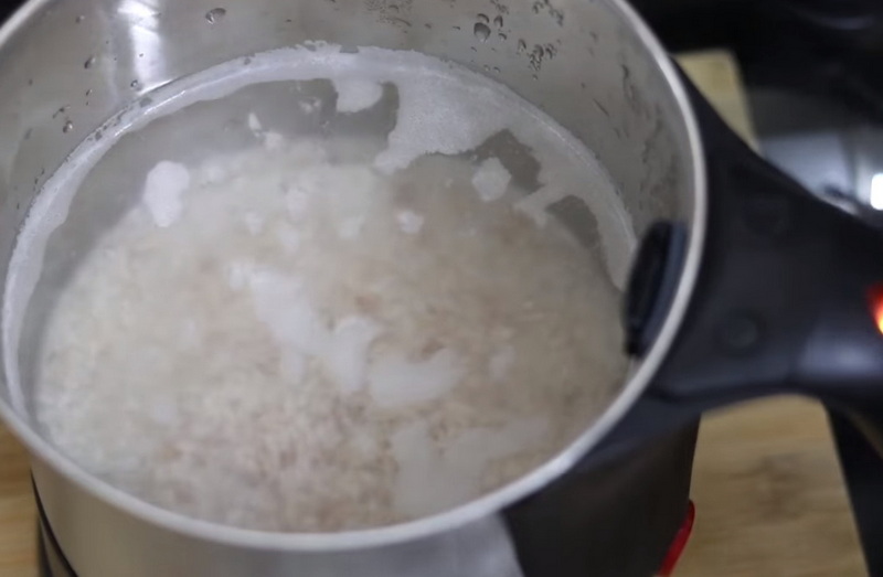 Cook Brown Rice in Electric Kettle_1