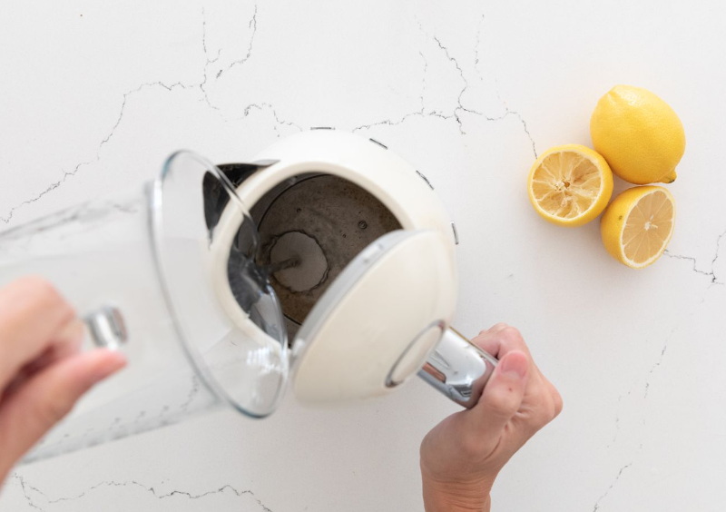 Clean Electric Kettle_02.jpg