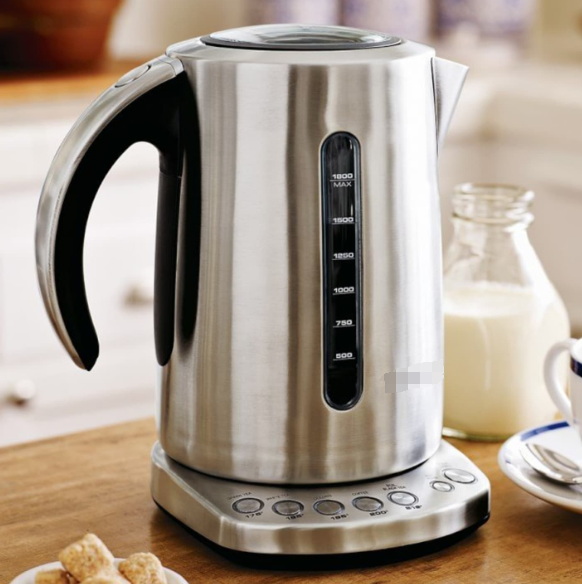 Faites du thé dans le thé électrique Kettle_1.jpg