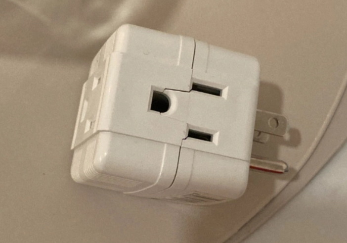 Plug A Electric Kettle into A Power Strip_3