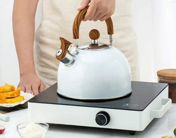 Use An Electric Kettle on Stove_2